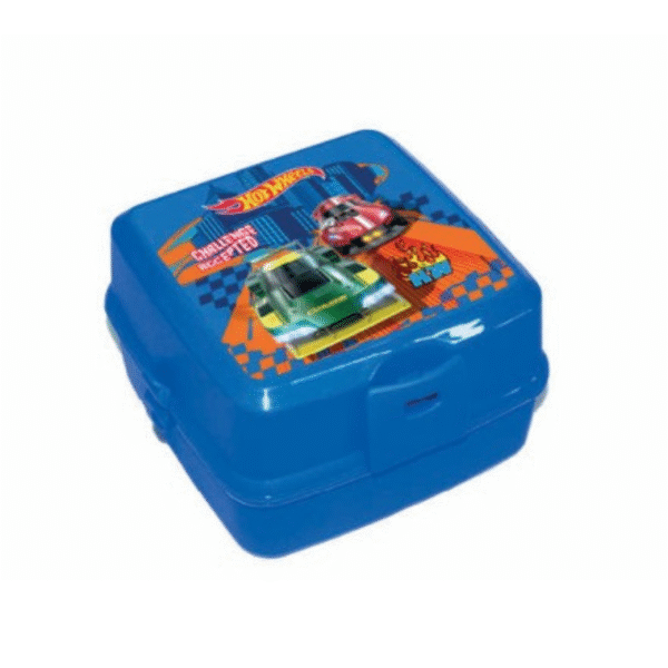 Hot Wheels Beslenme Kutusu, yarış heyecanını okul günlerine taşıyor. Canlı renkler ve dinamik tasarımıyla dikkat çeken ürün, çocukların enerjisini yansıtır. Erkek çocuklarının severek kullanacağı bu kutu, onların en sevdikleri karakteri günlük yaşantılarına dahil eder.