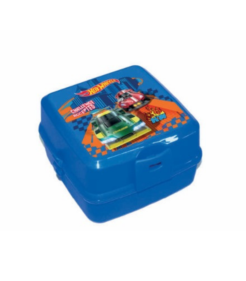 Hot Wheels Beslenme Kutusu, yarış heyecanını okul günlerine taşıyor. Canlı renkler ve dinamik tasarımıyla dikkat çeken ürün, çocukların enerjisini yansıtır. Erkek çocuklarının severek kullanacağı bu kutu, onların en sevdikleri karakteri günlük yaşantılarına dahil eder.